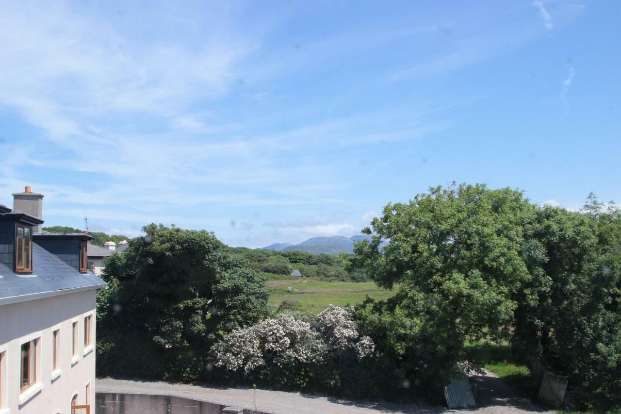 Island View Townhouses Clifden Exterior foto